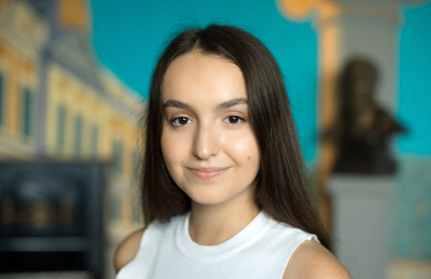 Анастасия Адамова, победитель Всероссийской олимпиады школьников по испанскому языку