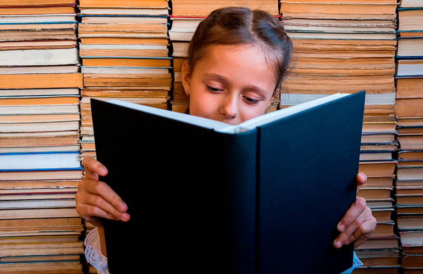 Топ-5 историй о школе и школьниках: подборка внеклассного чтения к Дню знаний