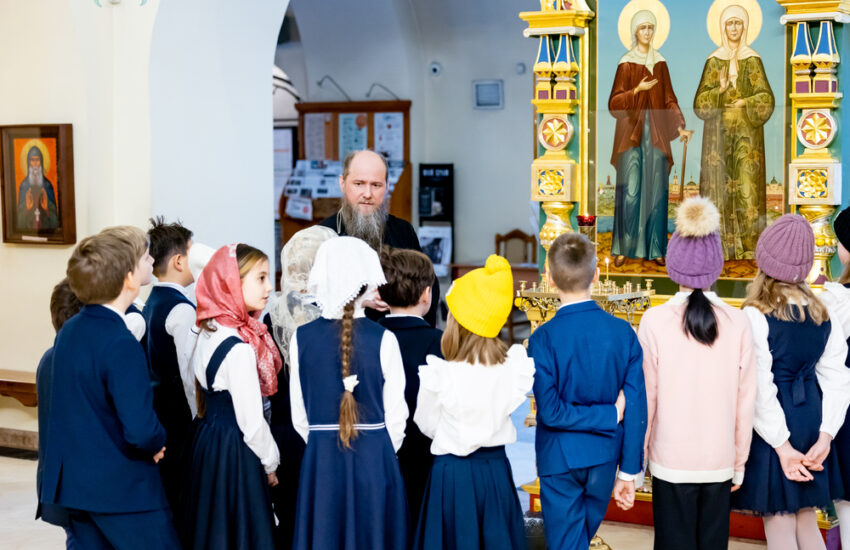 Подборка уроков МЭШ 1-4 классы: основы православной культуры, изобразительное искусство, математика, окружающий мир