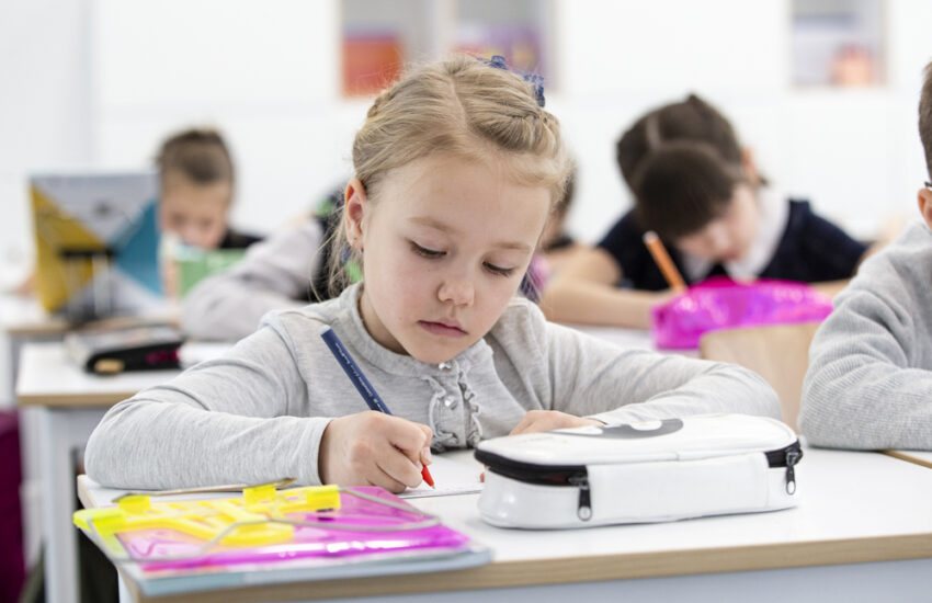 5 упражнений, которые научат ребенка красиво писать 