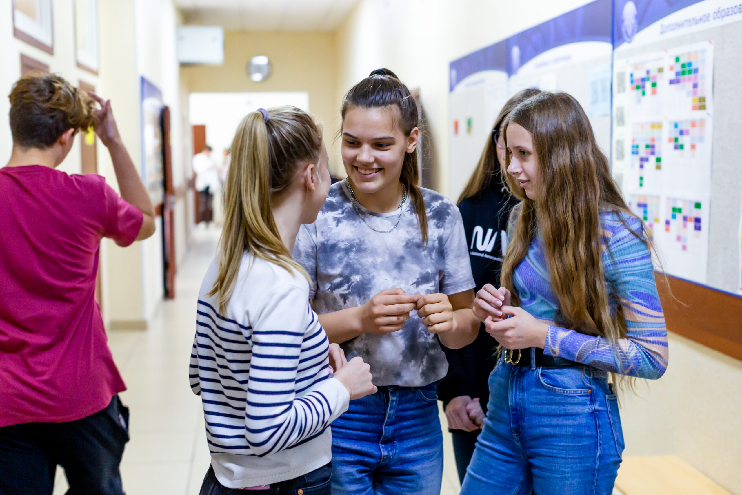 Почти две тысячи конфликтов разрешили специалисты служб примирения в московских школах в 2022 году