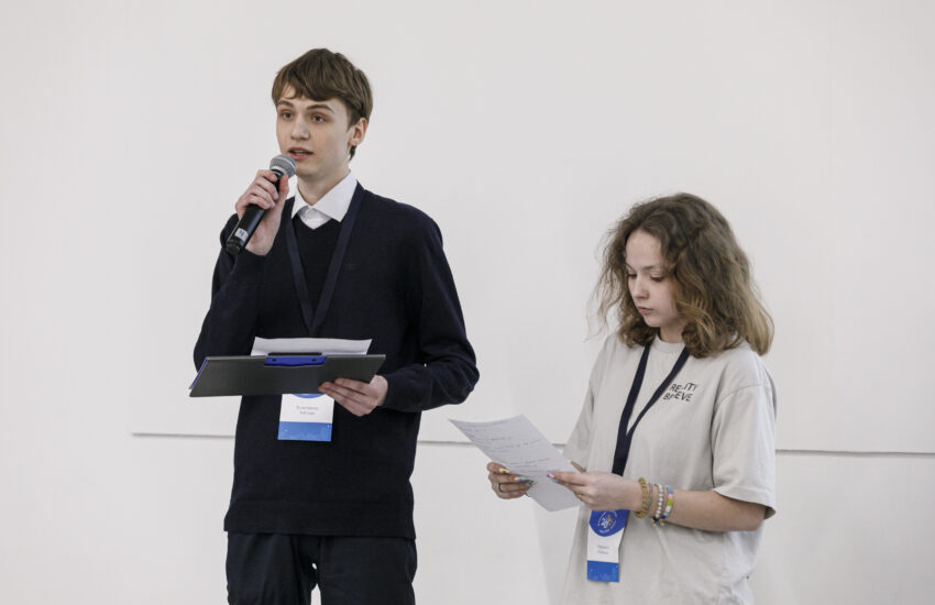 Ученики предпрофессиональных классов представили идеи по улучшению жизни горожан на форсайт-сессиях «Москва 2030»