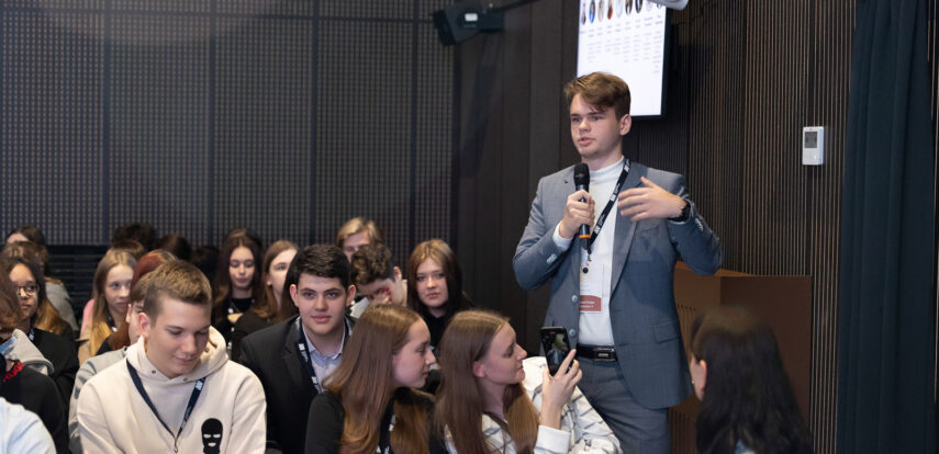 В столице начался чемпионат предпринимательских идей для школьников