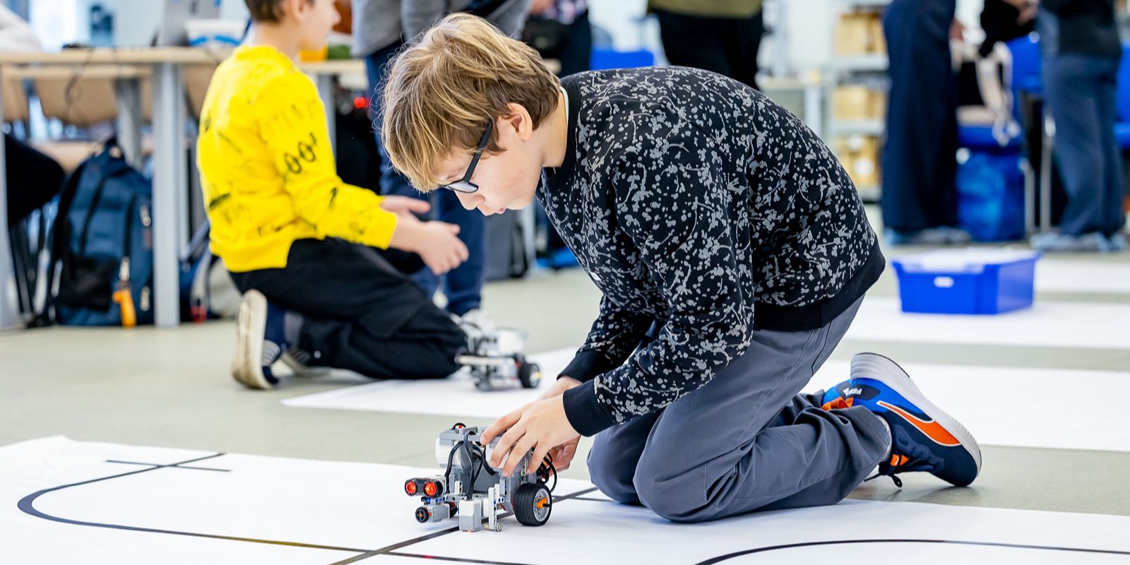 Московских школьников приглашают на олимпиаду по робототехнике