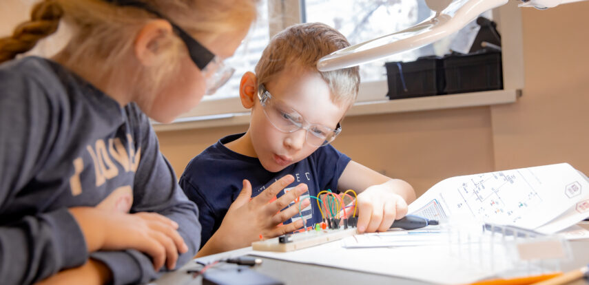 От хлебопечения до управления отелем: в Москве начался финал детского чемпионата «Мастерята»