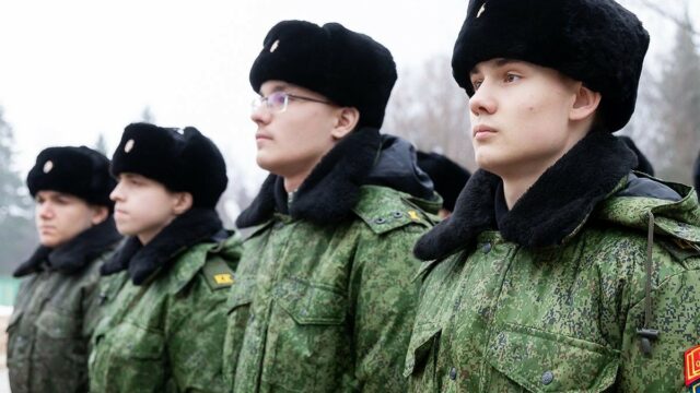 Военное дело, дисциплина, знания: в Москве более 165 тысяч учащихся освоили основы военной службы