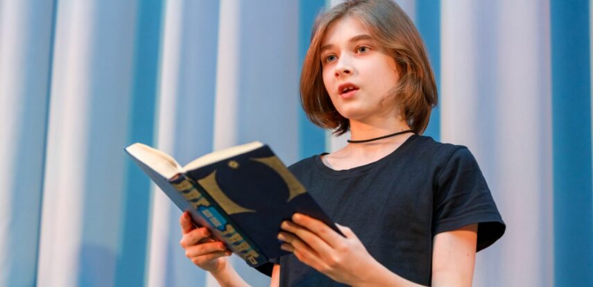 «Магия слога»: юные любители поэзии из Москвы присоединятся к творческой акции во Всемирный день поэзии