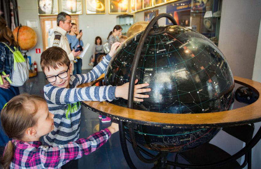 Открывая звезды: как в Московском дворце пионеров обучают юных исследователей космоса