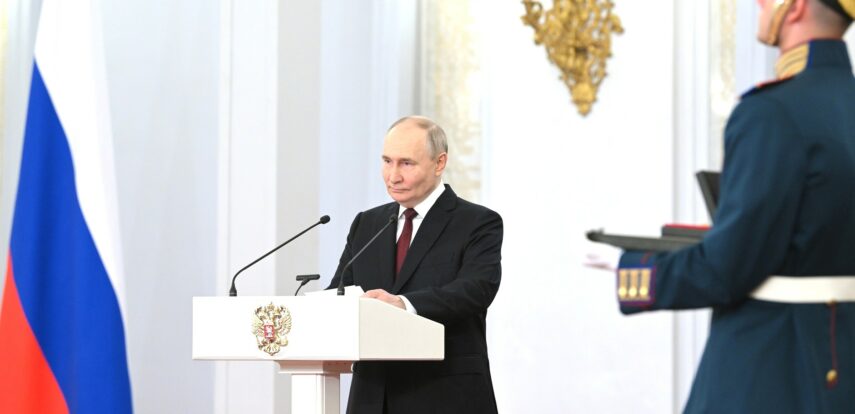 Владимир Путин наградил медалями школьников, спасавших людей во время теракта в «Крокус сити холле»