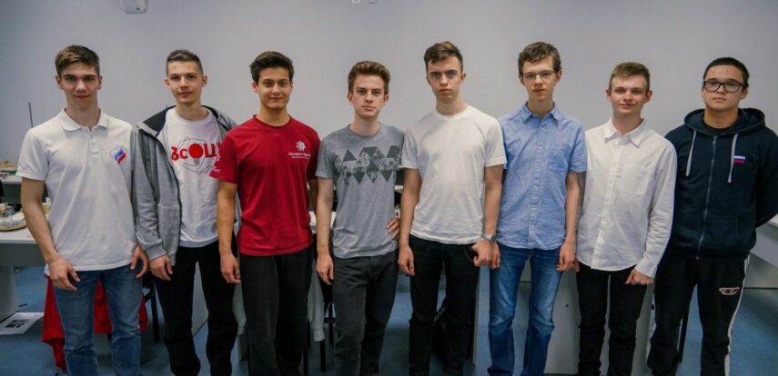 Московские школьники завоевали золото и серебро на Азиатской физической олимпиаде