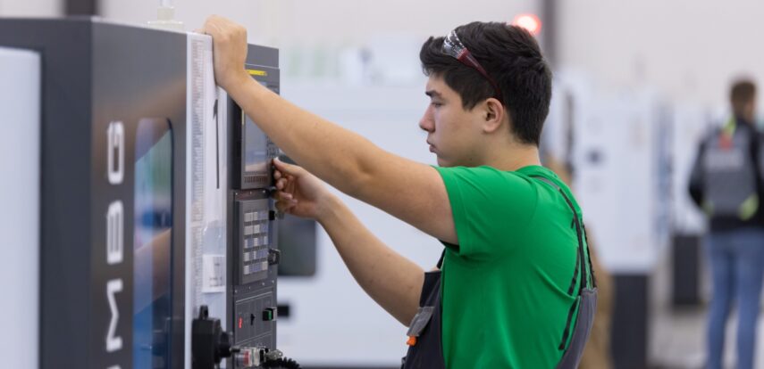 Более&nbsp;3,5 миллионов ребят учатся в&nbsp;российских колледжах и&nbsp;техникумах