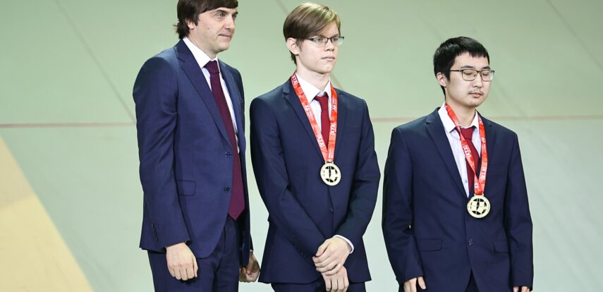 Максим Орешкин и&nbsp;Сергей Кравцов вручили награды победителям Международной математической олимпиады
