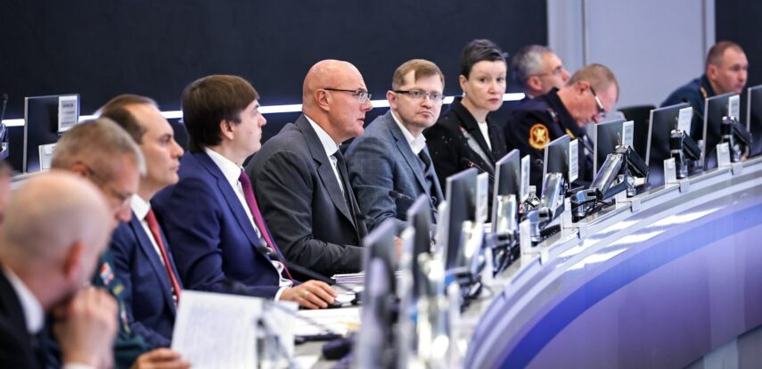 Дмитрий Чернышенко провел совещание с регионами и ведомствами по готовности к новому учебному году