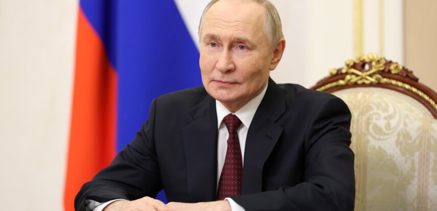 Президент Российской Федерации Владимир Путин поздравил педагогов с Днем учителя