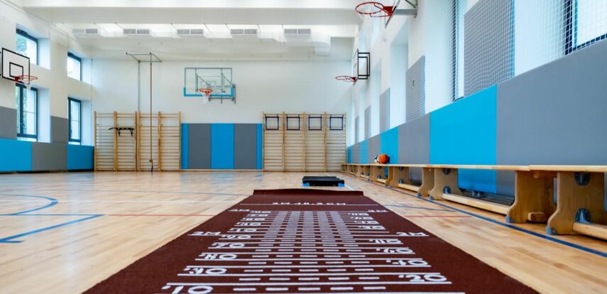 Более 100 современных спортзалов открылись в столичных школах после реконструкции по проекту «Моя школа»