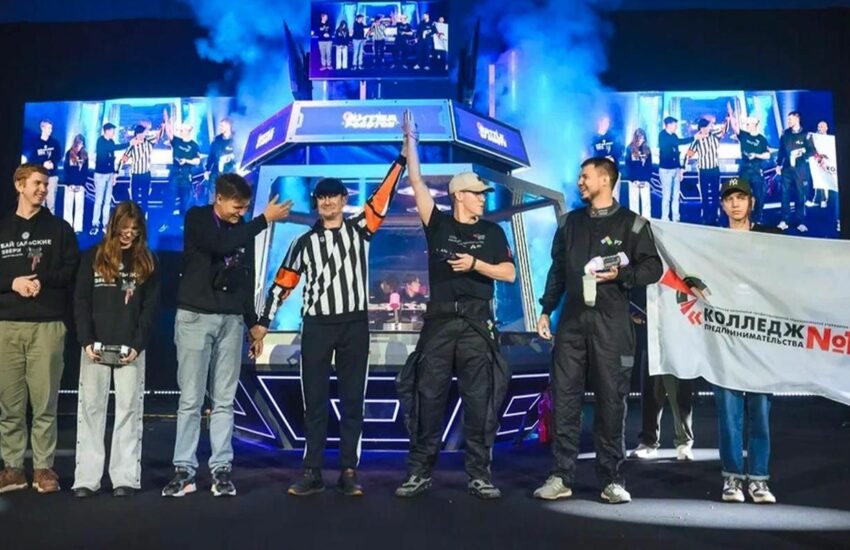 Команда столичного колледжа стала призером международного чемпионата «Битва роботов»