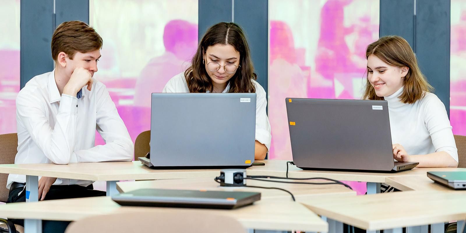 Елка, мандарин и оливье: в «Московской электронной школе» появились тематические подарки к Новому году