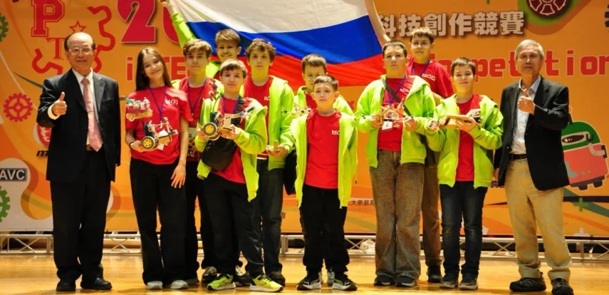 Московские школьники завоевали награды на международном конкурсе робототехников в Тайване
