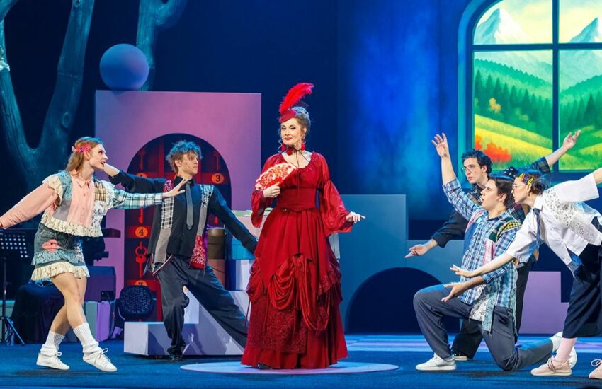 Столичные школьники поздравили труппы ведущих московских театров с Днем артиста