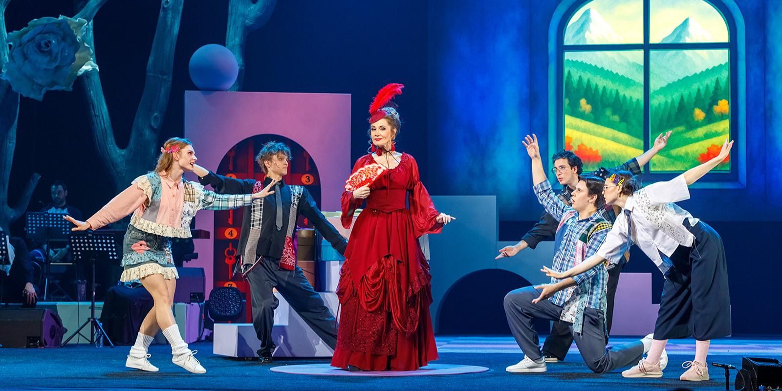 Столичные школьники поздравили труппы ведущих московских театров с Днем артиста