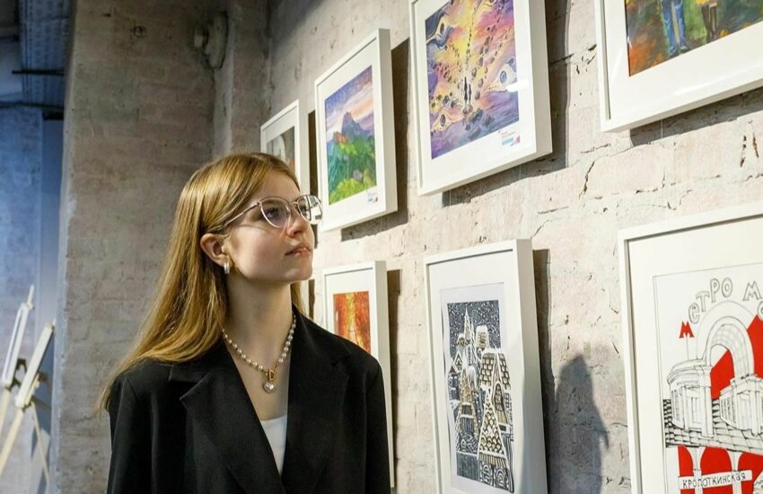 Рисунки столичных школьников представят на главных выставках Москвы
