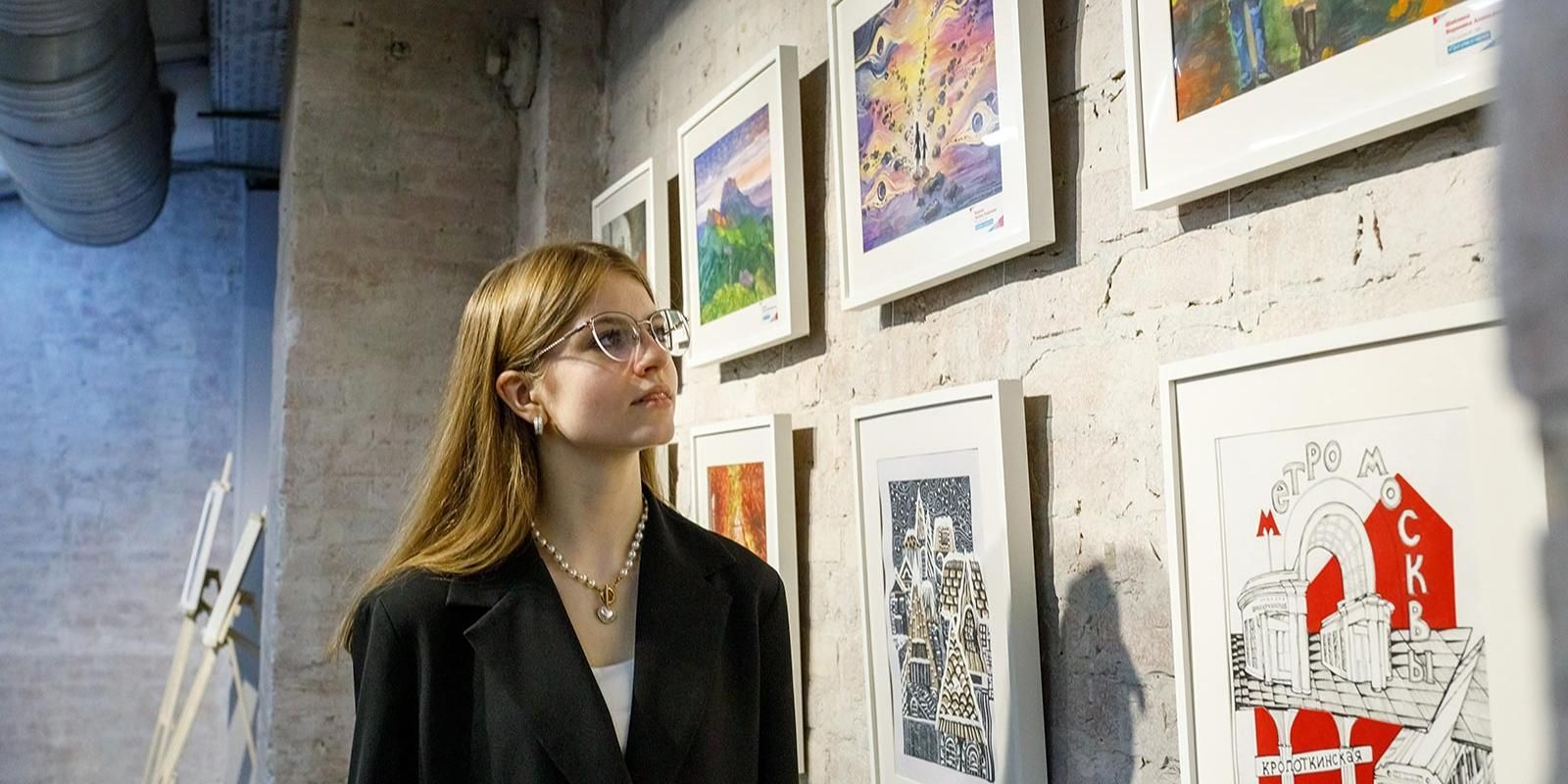 Рисунки столичных школьников представят на главных выставках Москвы