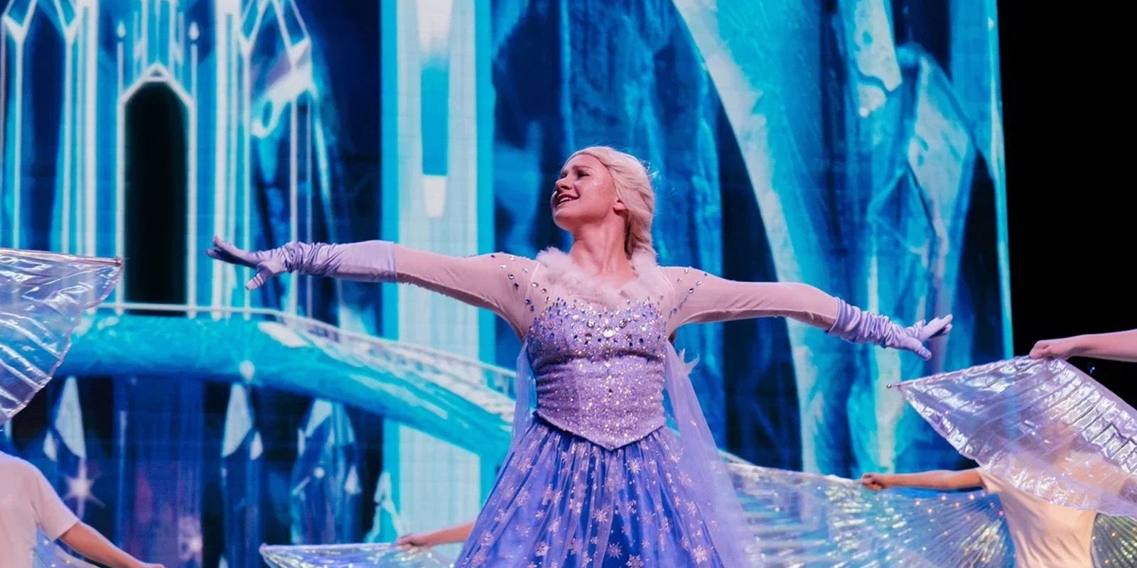 Более 30 тысяч юных москвичей посетили праздничные елки и мастер-классы в центрах допобразования