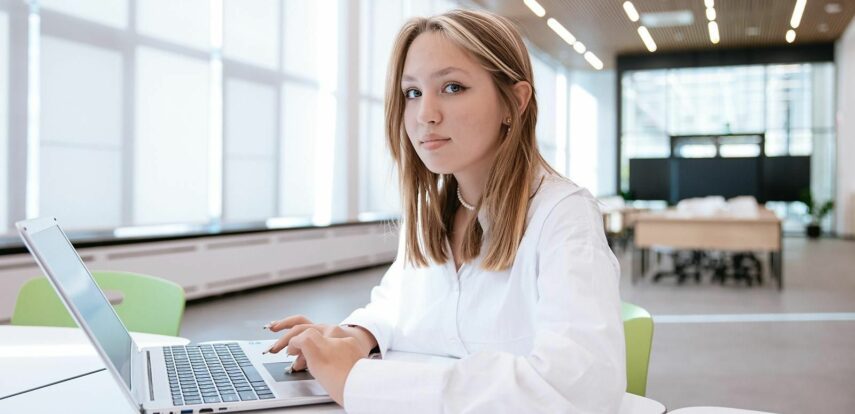 Онлайн-курсы в «МЭШ» помогут школьникам подготовиться к ЕГЭ