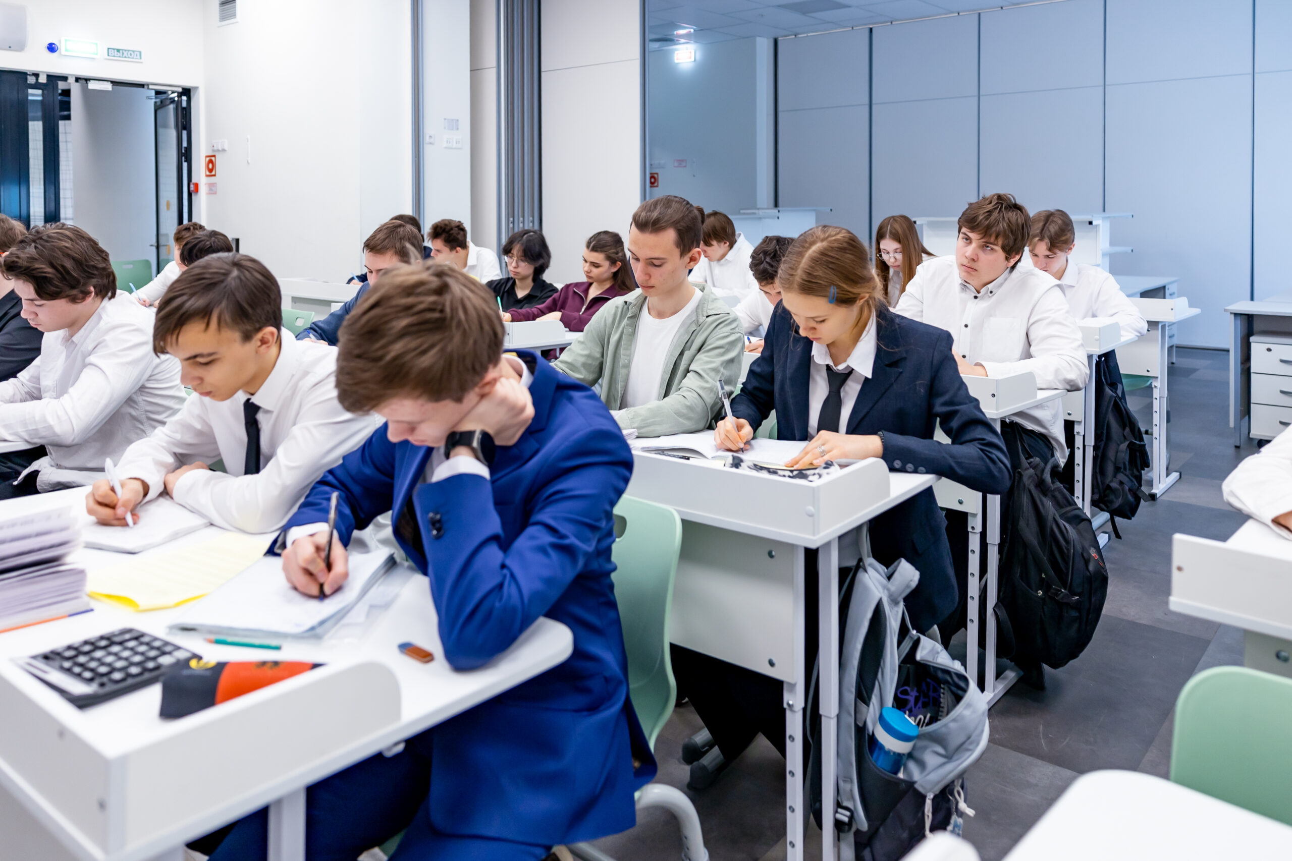 Информатика, биология, физика стали самыми популярными предметами для сдачи ЕГЭ в столице