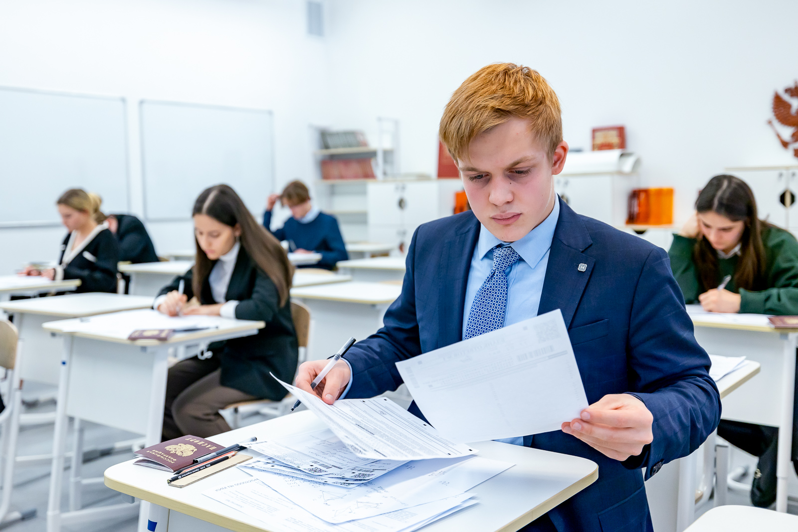 Столичные выпускники повторно напишут контрольные работы в форме ЕГЭ