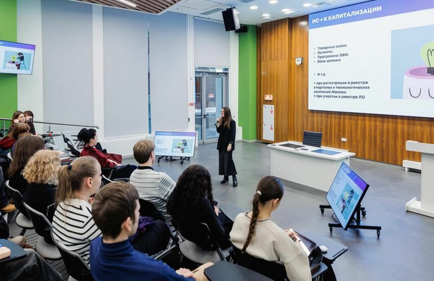 Ученики предпринимательских классов встретились с представителями столичного бизнеса