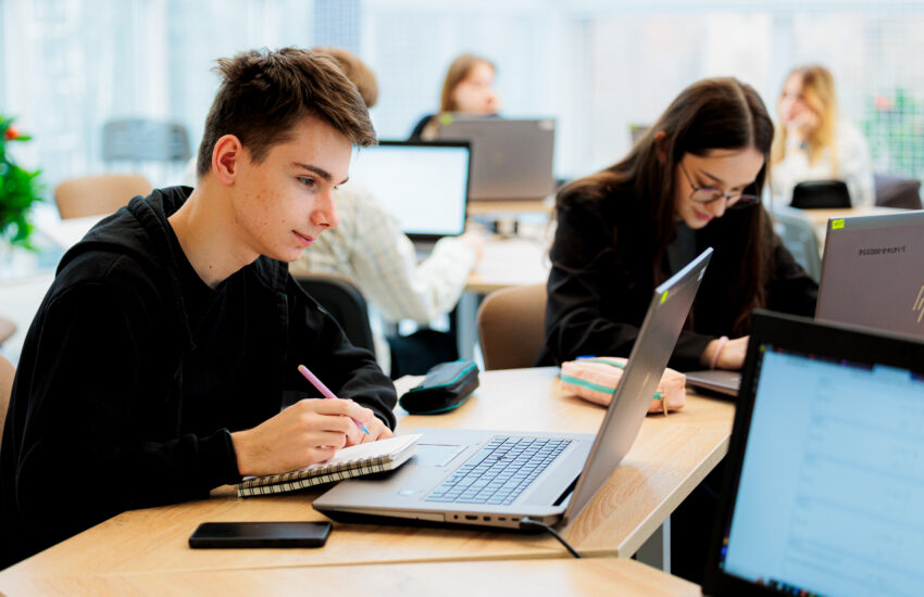 В «МЭШ» пополнили коллекцию материалов для подготовки к ЕГЭ