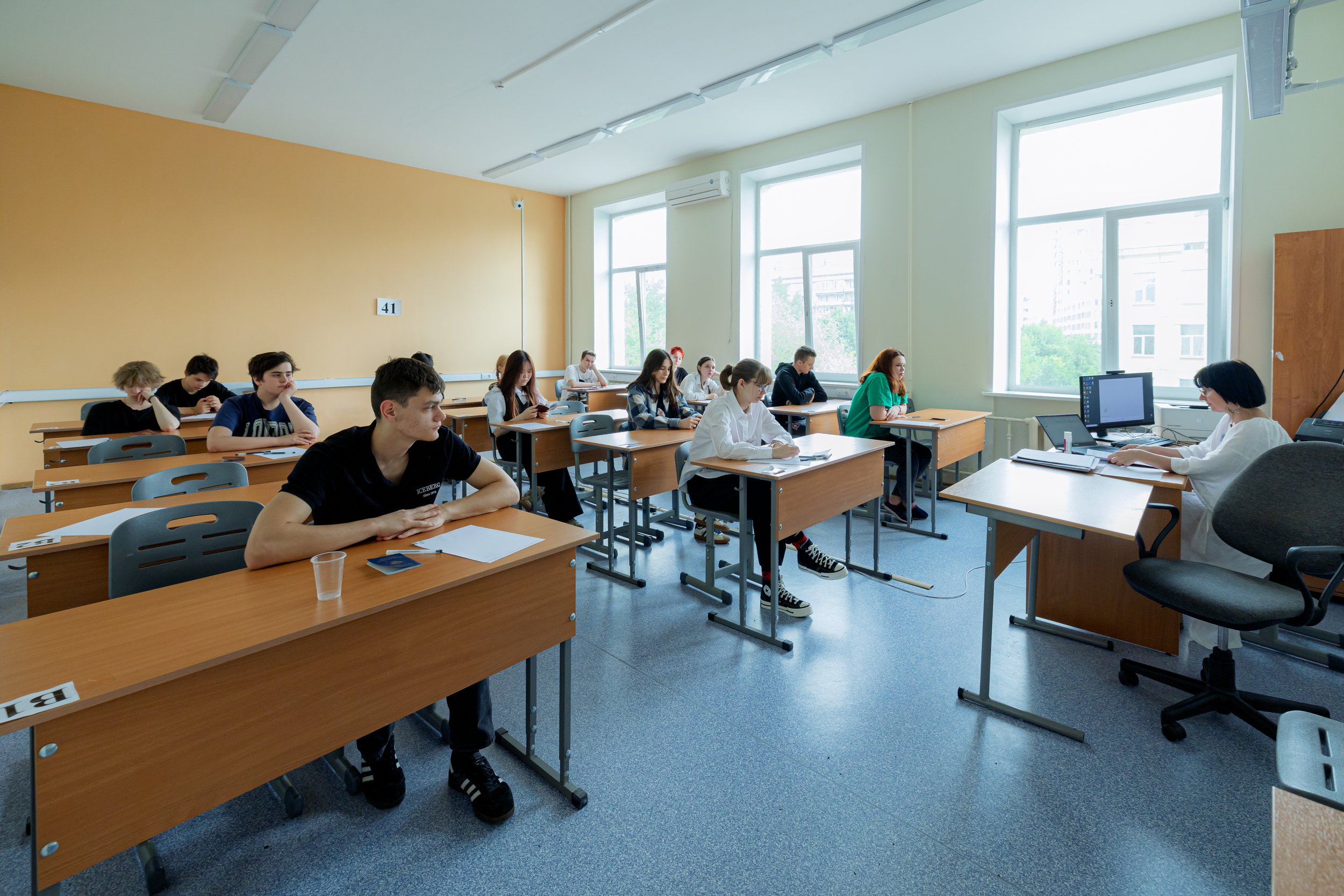 Столичные девятиклассники написали тренировочный ОГЭ по математике