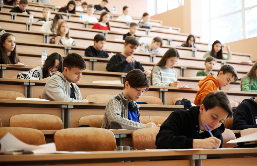 Олимпиада «Математический праздник» охватила почти 200 столичных школ и ведущих вузов