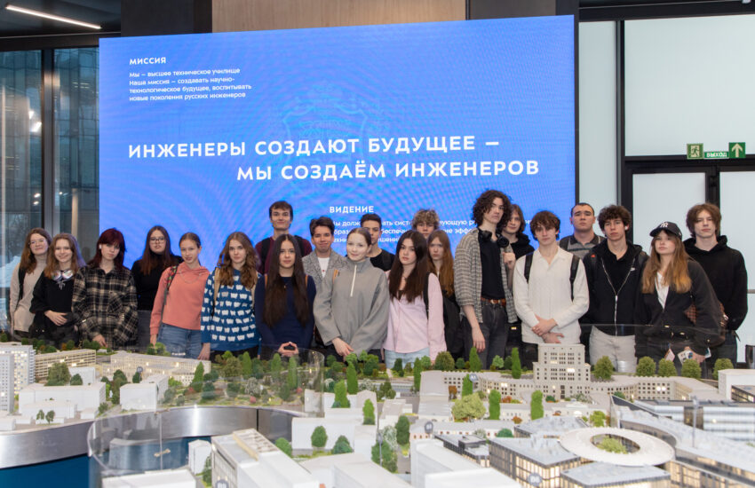 Ученики предпринимательских классов представили свои проекты руководителям крупных компаний