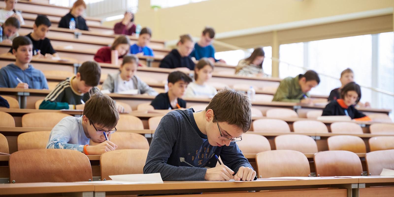 Более 200 тысяч московских школьников приняли участие в первом этапе олимпиады «Готов к жизни в умном городе»