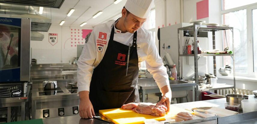 Студенты московского колледжа заняли второе место в полуфинале всероссийского кулинарного чемпионата