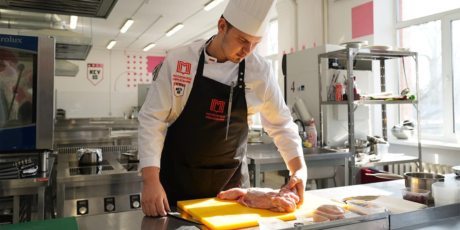 Студенты московского колледжа заняли второе место в полуфинале всероссийского кулинарного чемпионата