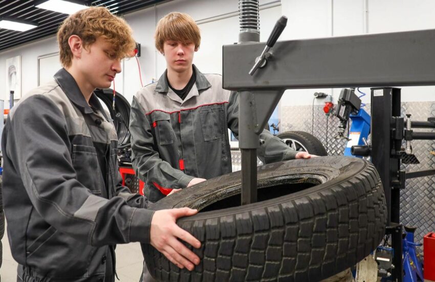 Московский автомобильно-дорожный колледж заключил соглашения более чем с 25 новыми работодателями