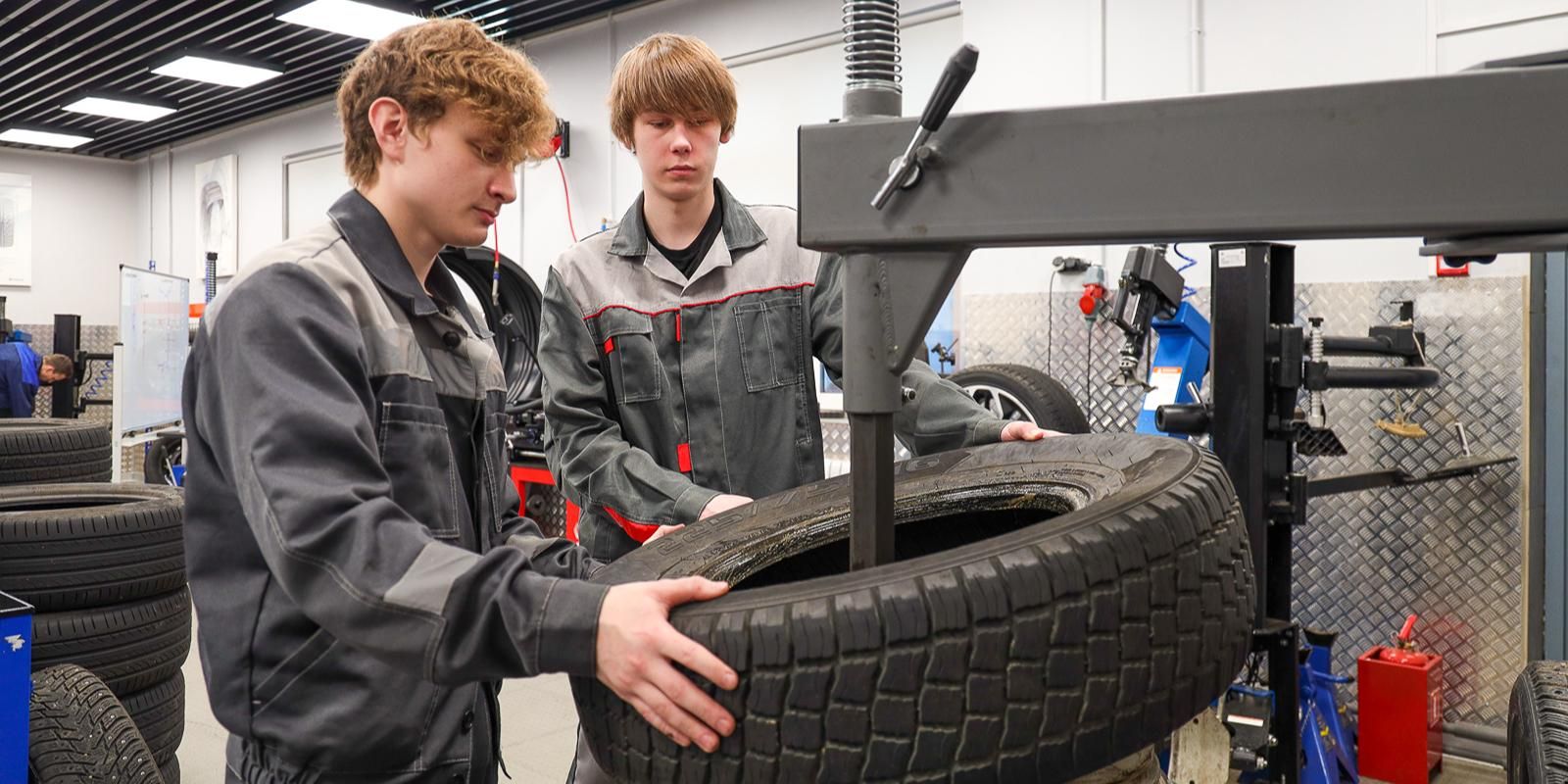 Московский автомобильно-дорожный колледж заключил соглашения более чем с 25 новыми работодателями