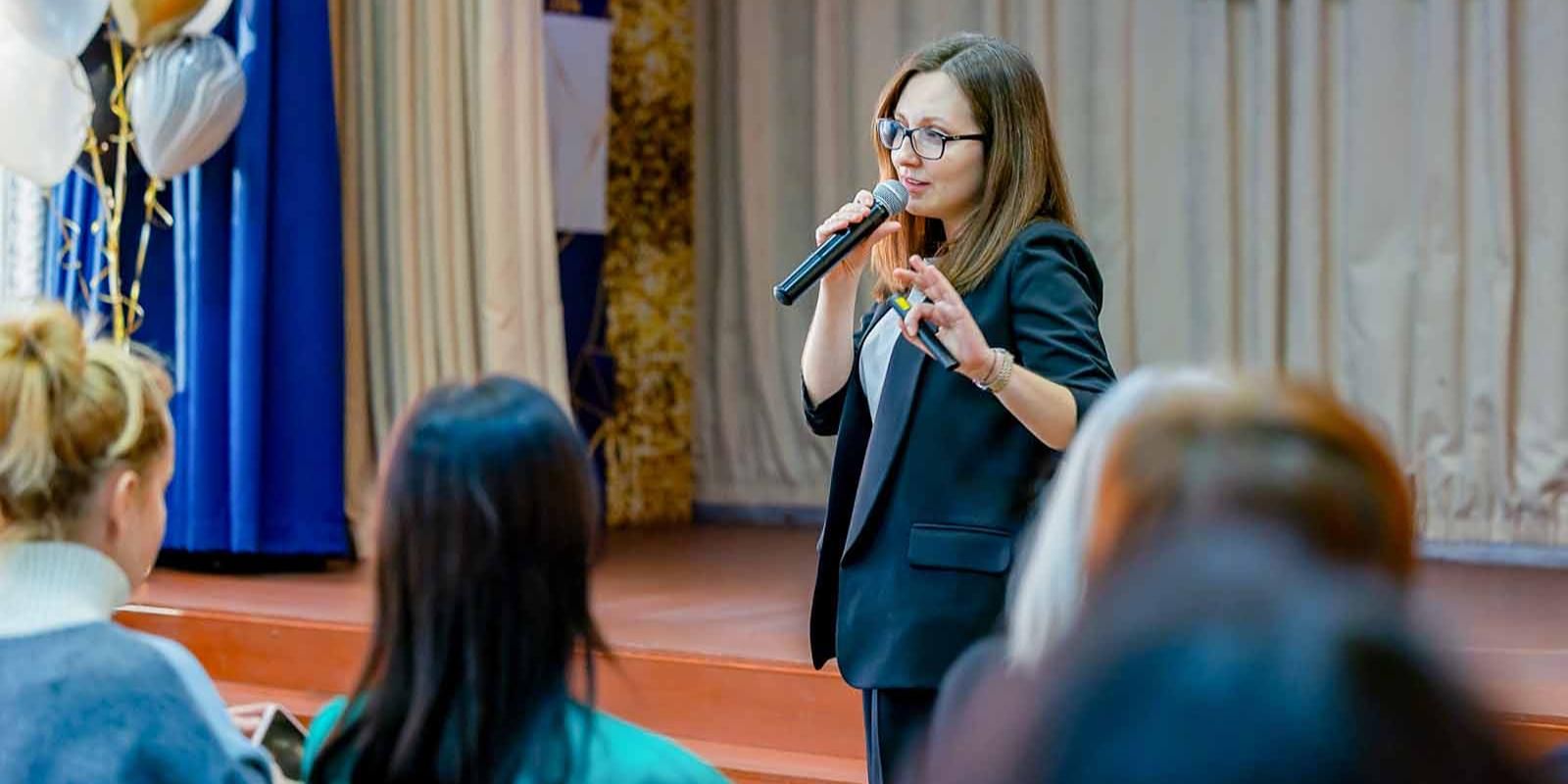 Более 15 тысяч родителей выпускников узнали, как помочь детям в период экзаменов