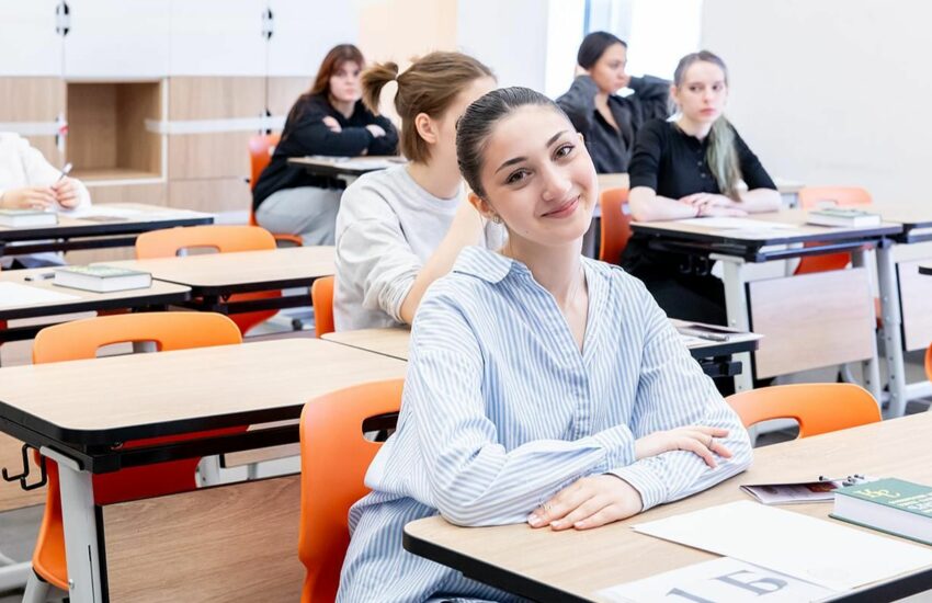 В Москве начались резервные дни основного периода ЕГЭ