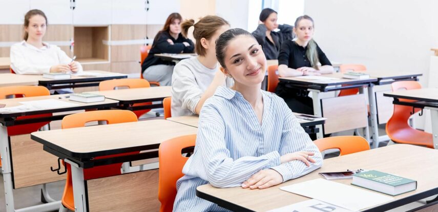 В Москве начались резервные дни основного периода ЕГЭ
