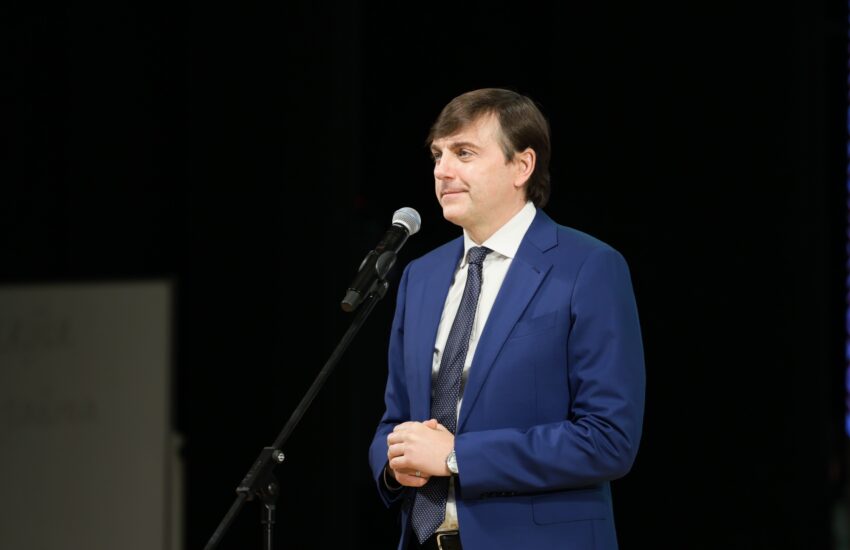 Объявлены 20 лауреатов конкурса «Учитель года России»
