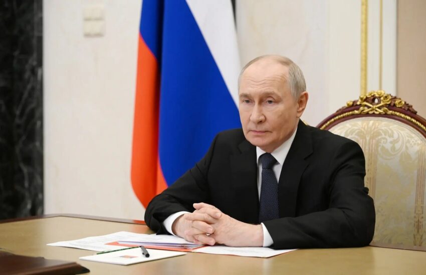 Владимир Путин приветствовал участников Всероссийского форума классных руководителей и Первого форума директоров школ
